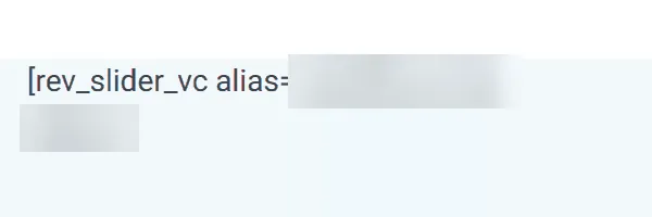 Un recorte de la portada de una página de la competencia en un celular: donde debería ir el carrusel de fotos se lee un pedazo de código, rev_slider_vc alias, con el resto difuminado.